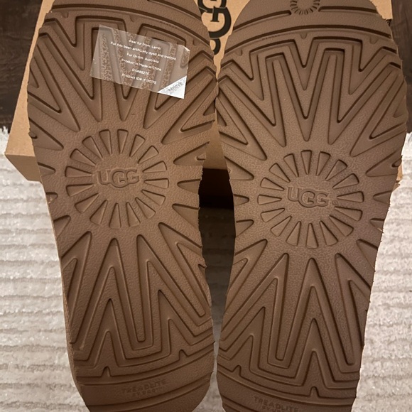 UGG Women's Winter Boots - Chestnut - Picture 5 of 5